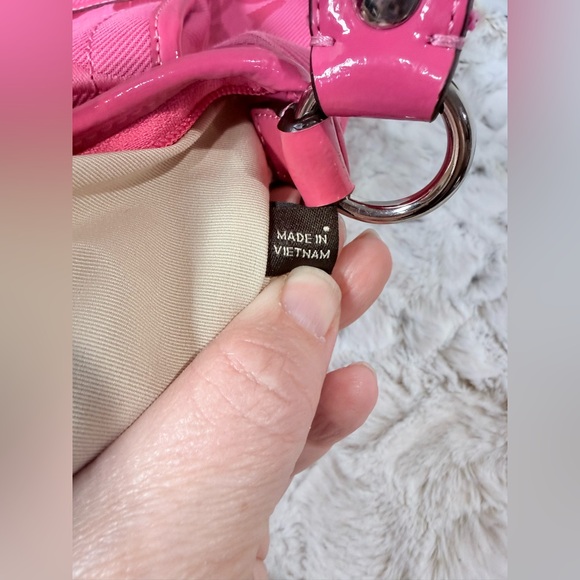 Coach Pink Signature C Nylon Crossbody Bag Rare Clear Daisy Flower Charm Hangtag - Picture 14 of 16